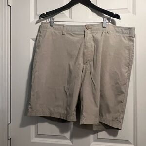 PGA TOUR MENS FLANT FRONT OAT COLORED SHORTS